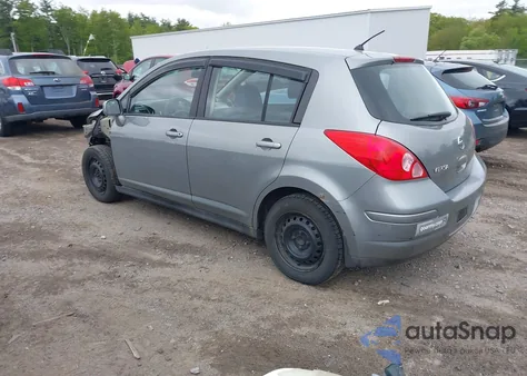 2008 Nissan Versa 1.8S z USA, uszkodzony, nr VIN 3N1BC13E38L428627